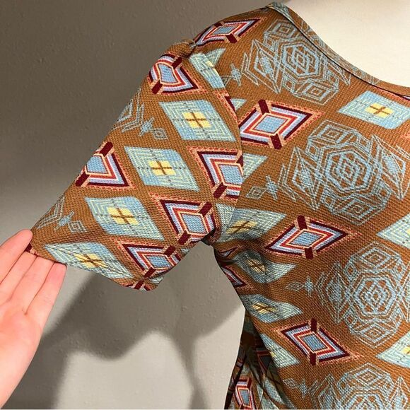 LuLaRoe Amelia geometric print short sleeve scoop neck casual plus size dress 2X - Picture 5 of 15